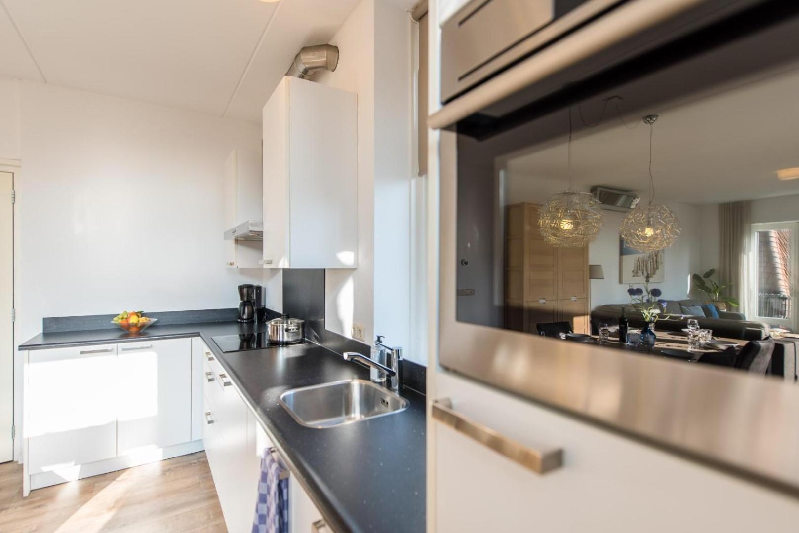 Staetige Dames Apartment Нес Екстериор снимка