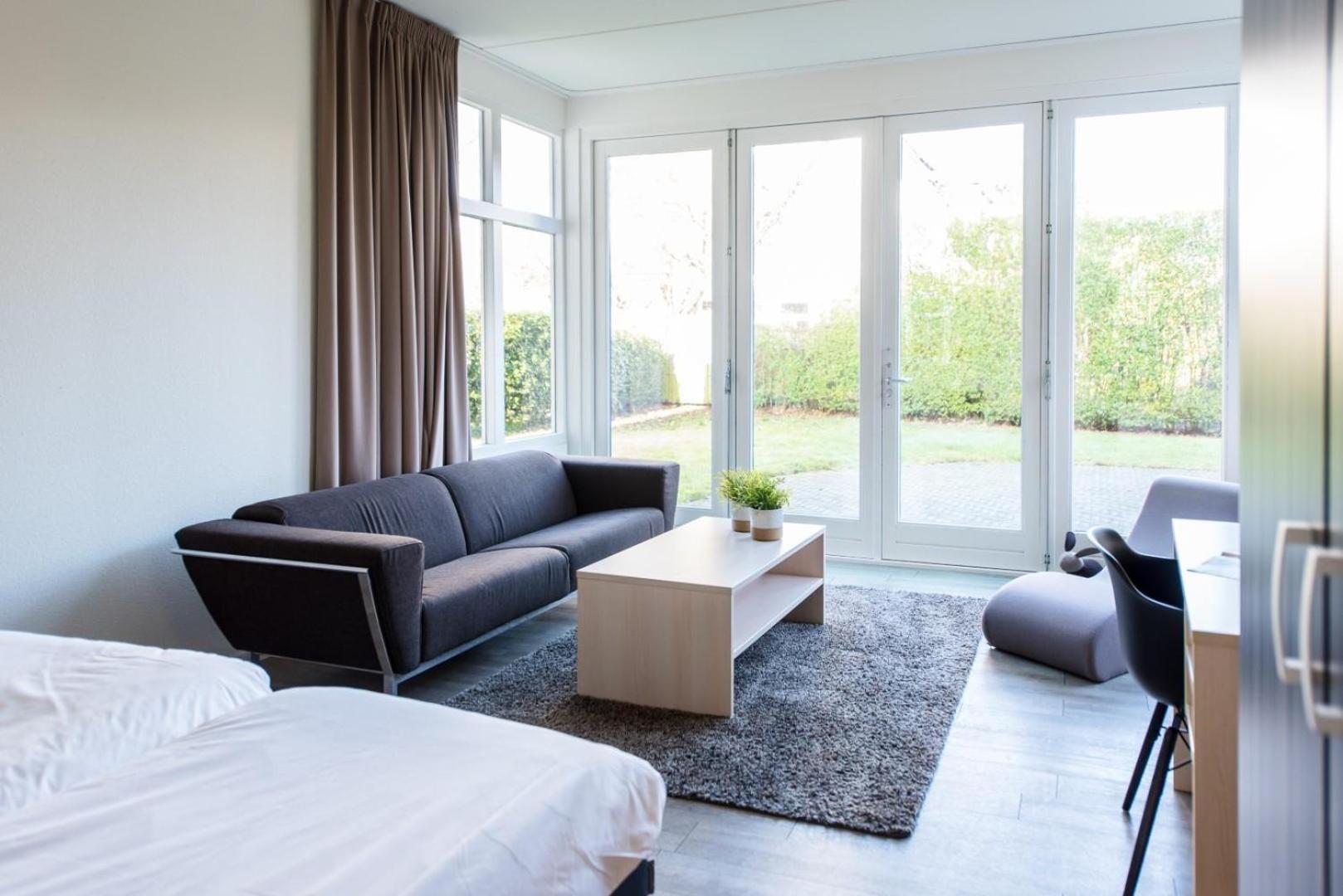 Staetige Dames Apartment Нес Екстериор снимка