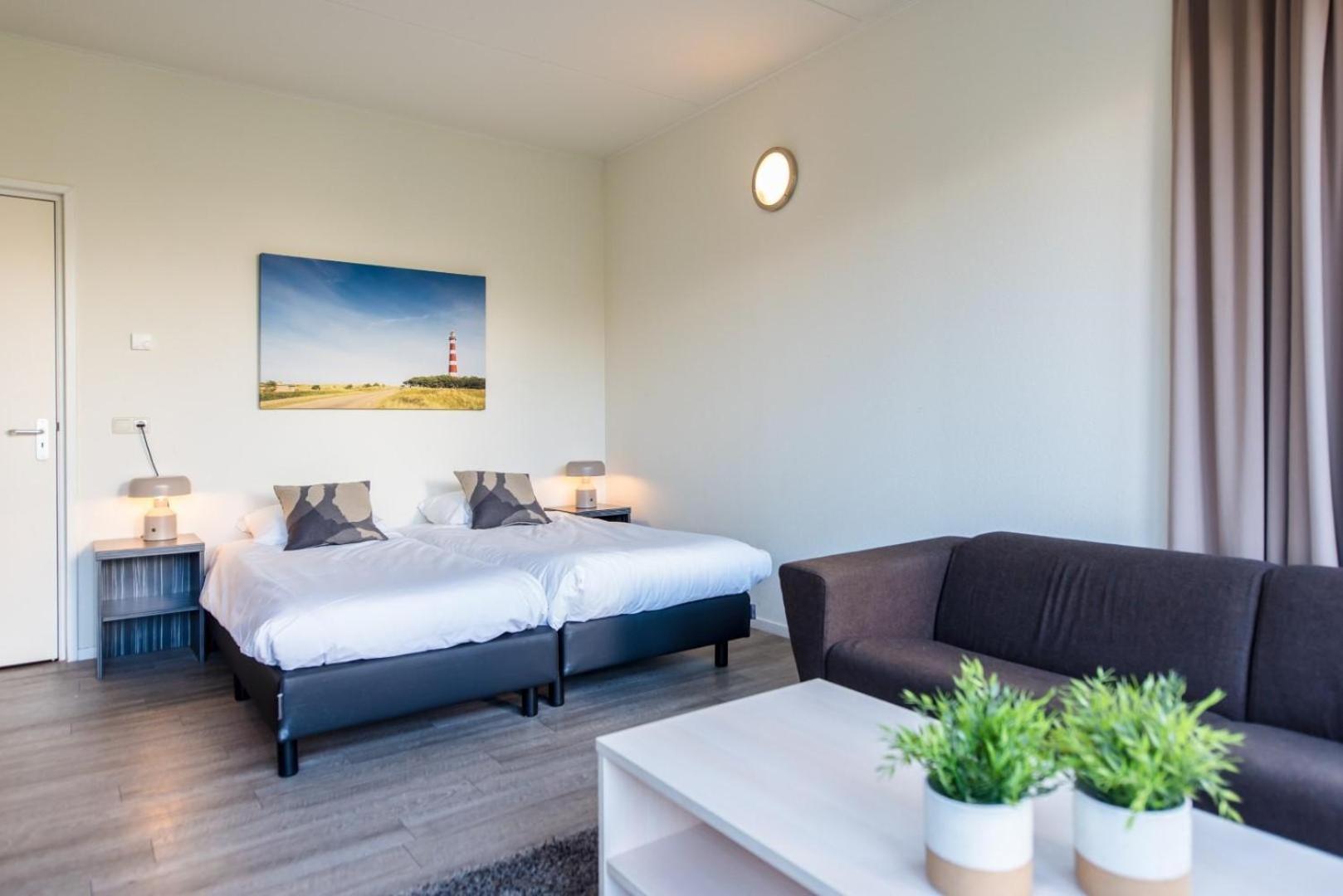 Staetige Dames Apartment Нес Екстериор снимка