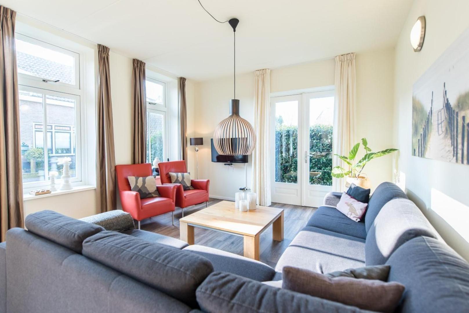 Staetige Dames Apartment Нес Екстериор снимка